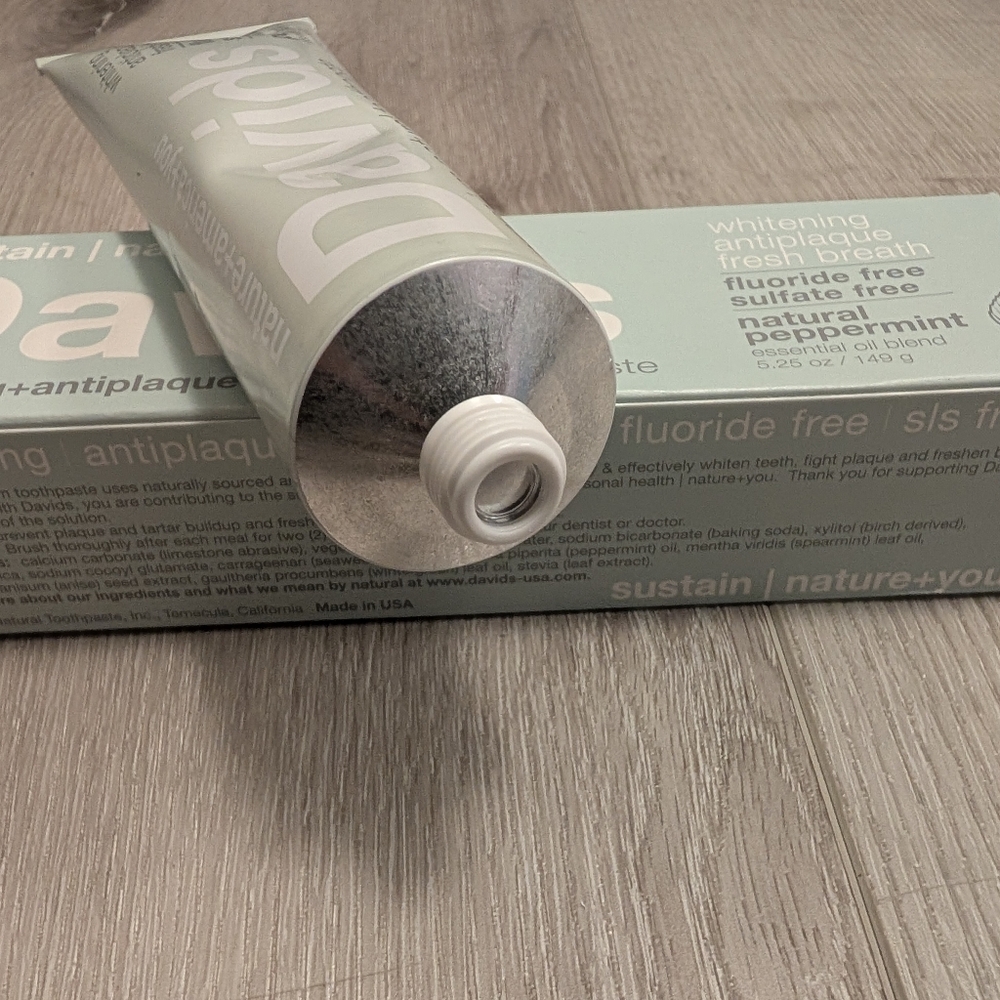 Davids Premium Toothpaste, Peppermint - Picture 2 of 2